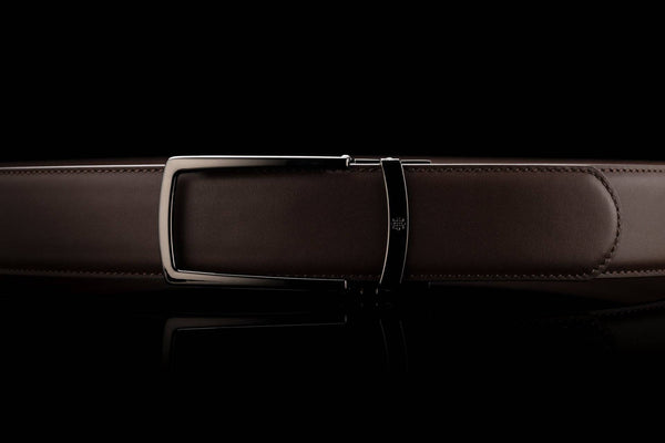 Breiter Ledergürtel ohne Löcher in Mocca mit offener Schnalle in Schwarz